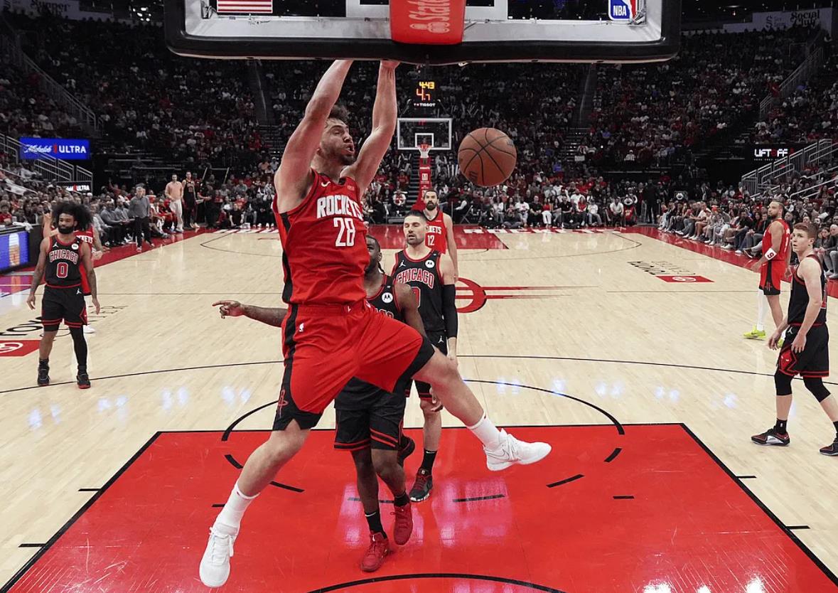 公牛主场胜开拓者，西部劲旅失利不稳的简单介绍