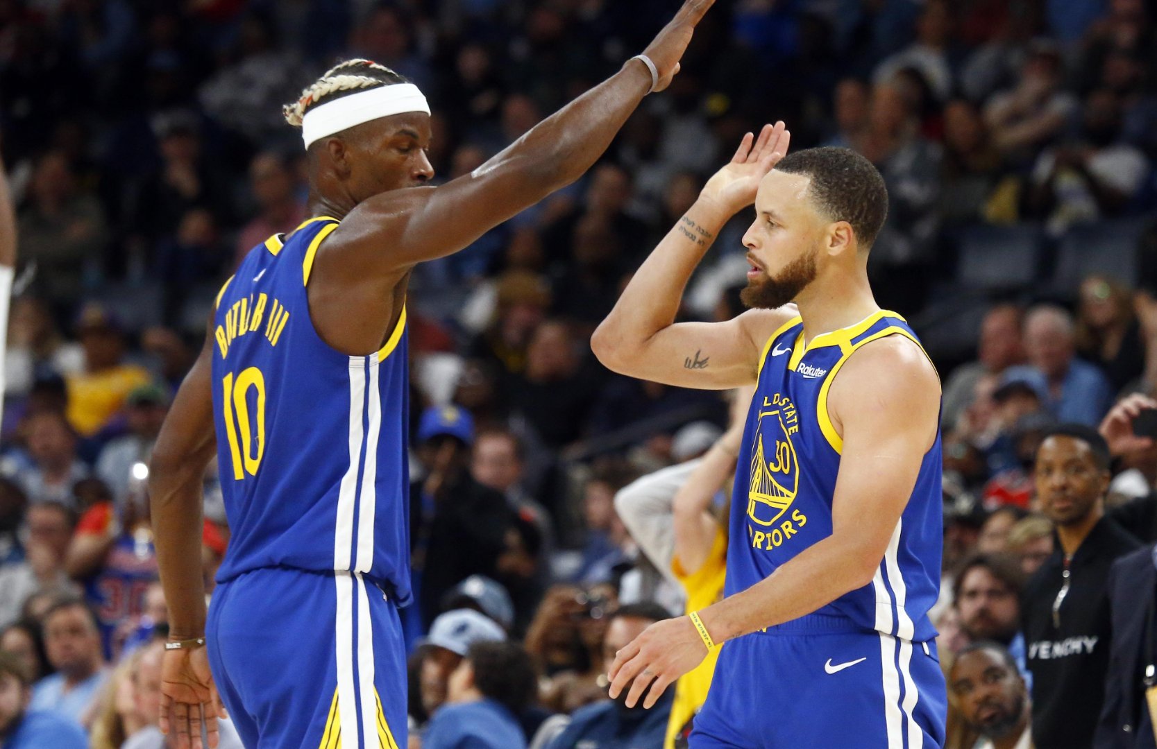 勇士成功逆转追平比赛