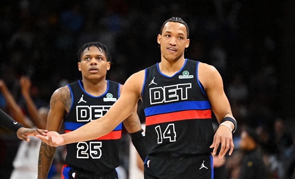 爵士擒下黄蜂,继续保持不败 爵士擒下黄蜂,继续保持不败