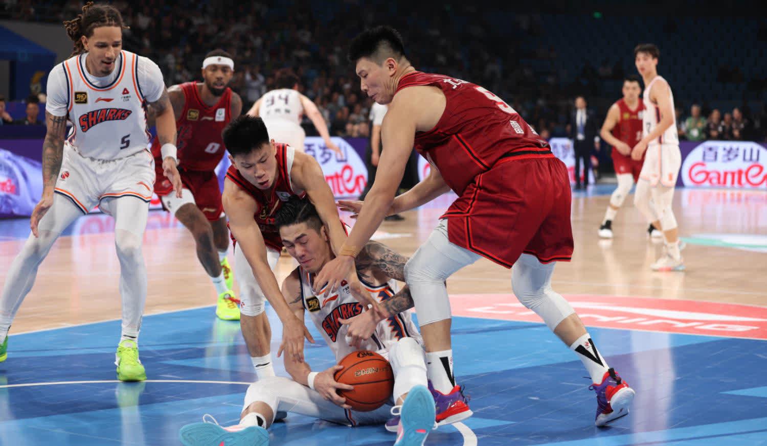 京城球队突破重围，迎接新挑战